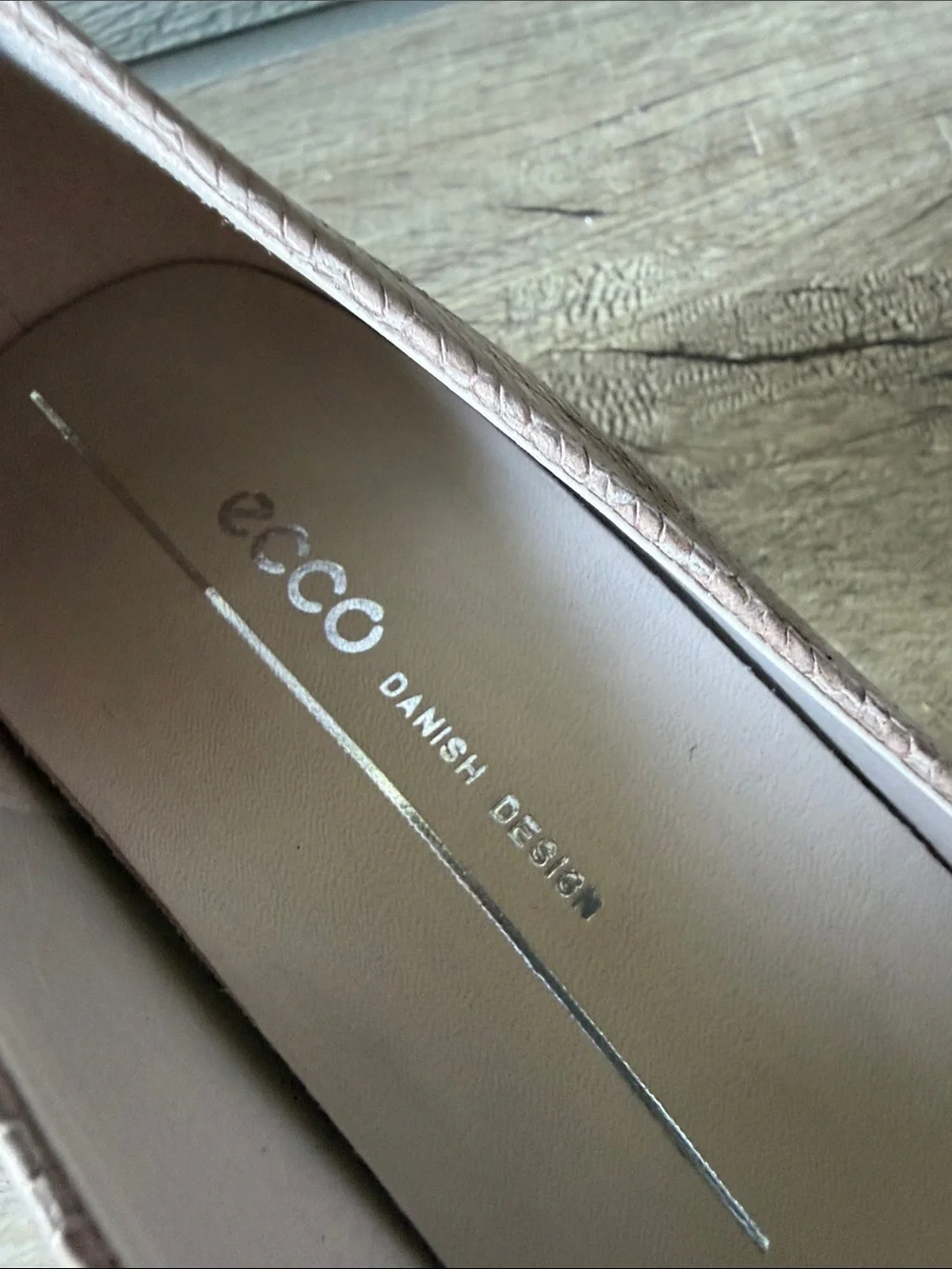 Ecco pre owned